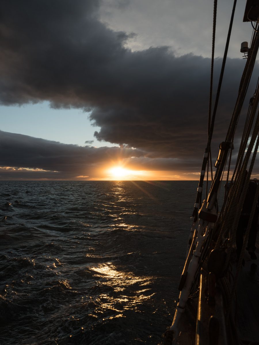 view-of-beautiful-seascape-and-sunset-from-sailing-boat-4347774(1)